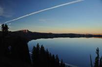 Fantástico entardecer no Crater Lake, no sul do Oregon, estado da costa oeste dos Estados Unidos